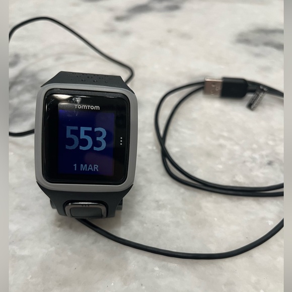 Tomtom running watch - Picture 2 of 6